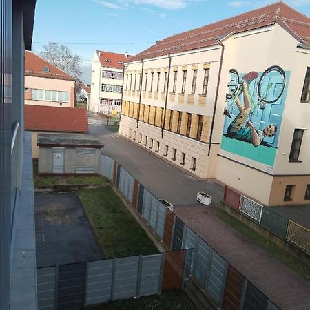 Апартаменты Studio Apartman Implex Джяково Экстерьер фото