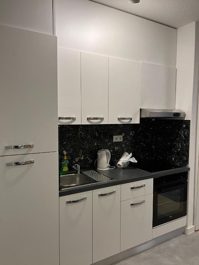 Апартаменты Studio Apartman Implex Джяково Экстерьер фото