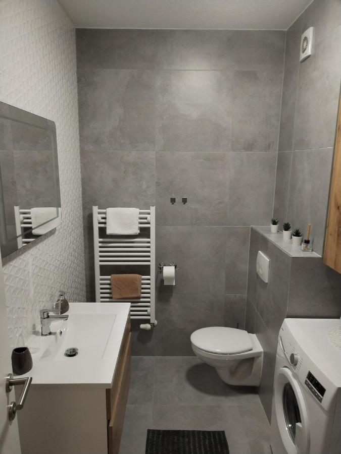 Апартаменты Studio Apartman Implex Джяково Экстерьер фото